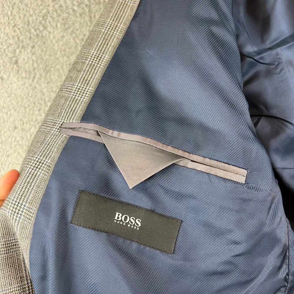 Hugo Boss Mens Grey Blue Glen Plaid Two Button Blazer Sport Coat Jacket 42R